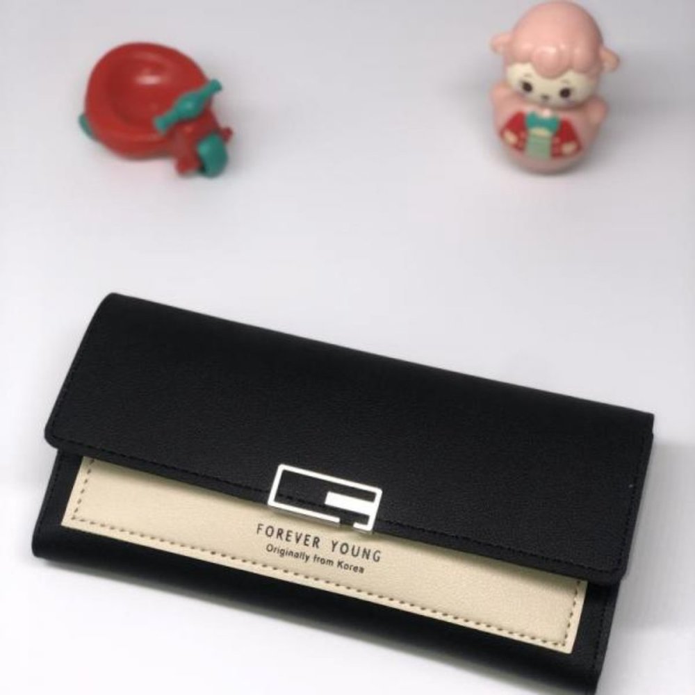 Clutch_1 (MY WHOLE CLOSET IS ANY 2 FOR $15. JUST BUNDLE AND SEND OFFER)